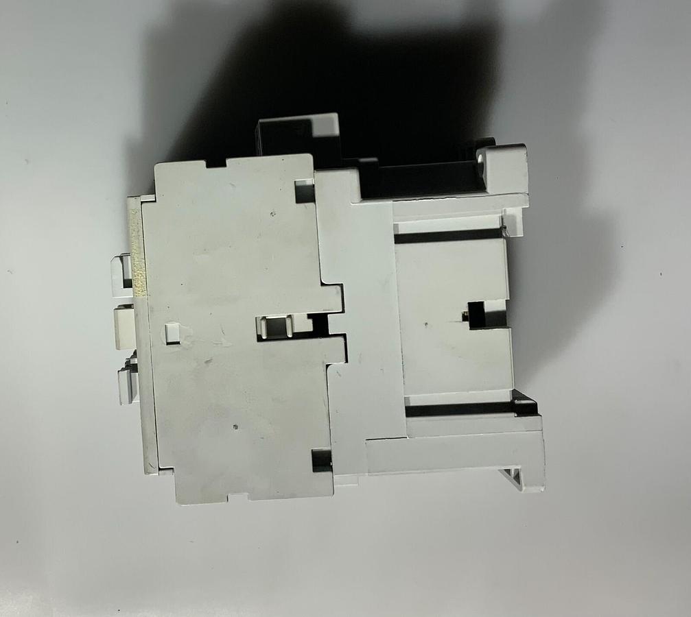 Used ALLEN BRADLEY 100-C0910A