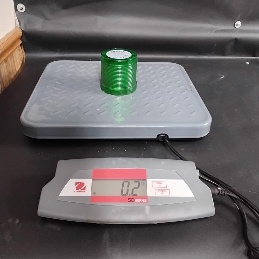 Used SIEMENS 8WD4 400-1AC GREEN SIGNAL LIGHT ($15 OBO)