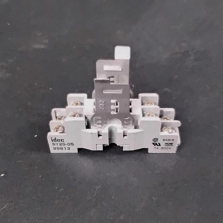 Used IDEC SY25-05 RELAY SOCKET BASE ($4.50 OBO)