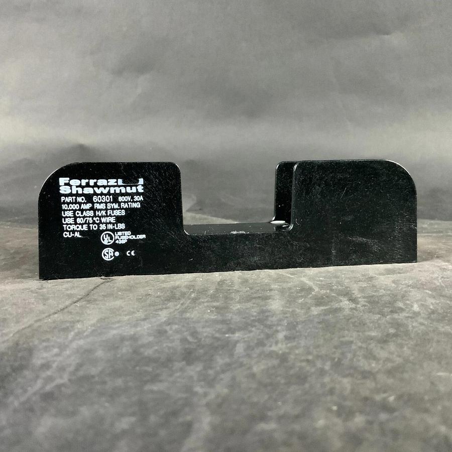 FERRAZ SHAWMUT 60301 FUSE BLOCK ($10 OBO)