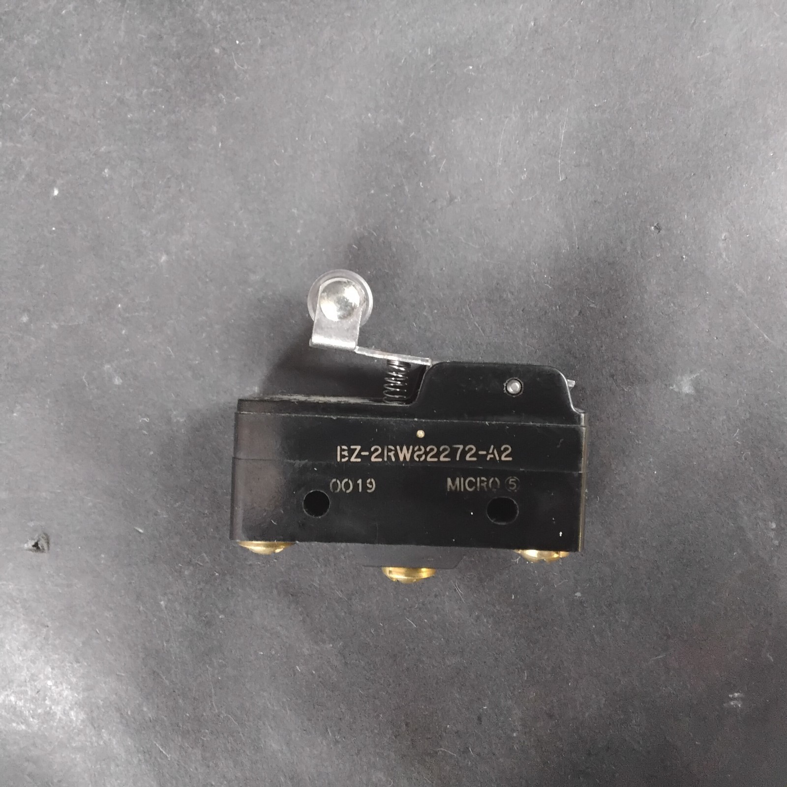 Used HONEYWELL BZ-2RW822-A2 MICRO SWITCH ($6 OBO)