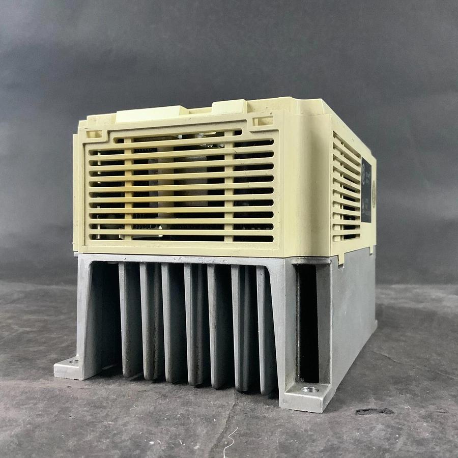 Used MITSUBISHI FR-A024-0.75K-CD DRIVE ($625 OBO)