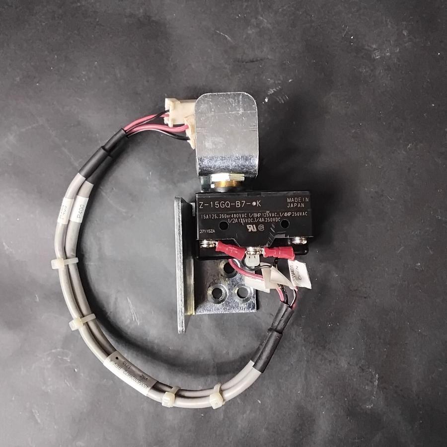 Used OMRON Z-15GQ-B7-K SNAP-ACTION SWITCH ($8 OBO)