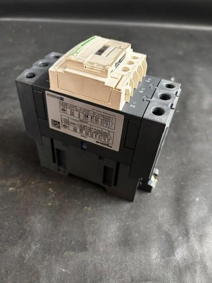 Used SCHNEIDER ELECTRIC LC1D40A CONTACTOR ($27 OBO)
