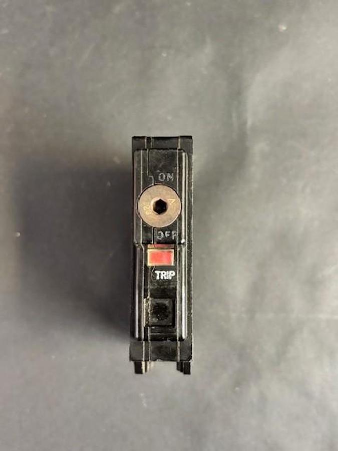 Used SQUARE D QO120 CIRCUIT BREAKER NO TRIP