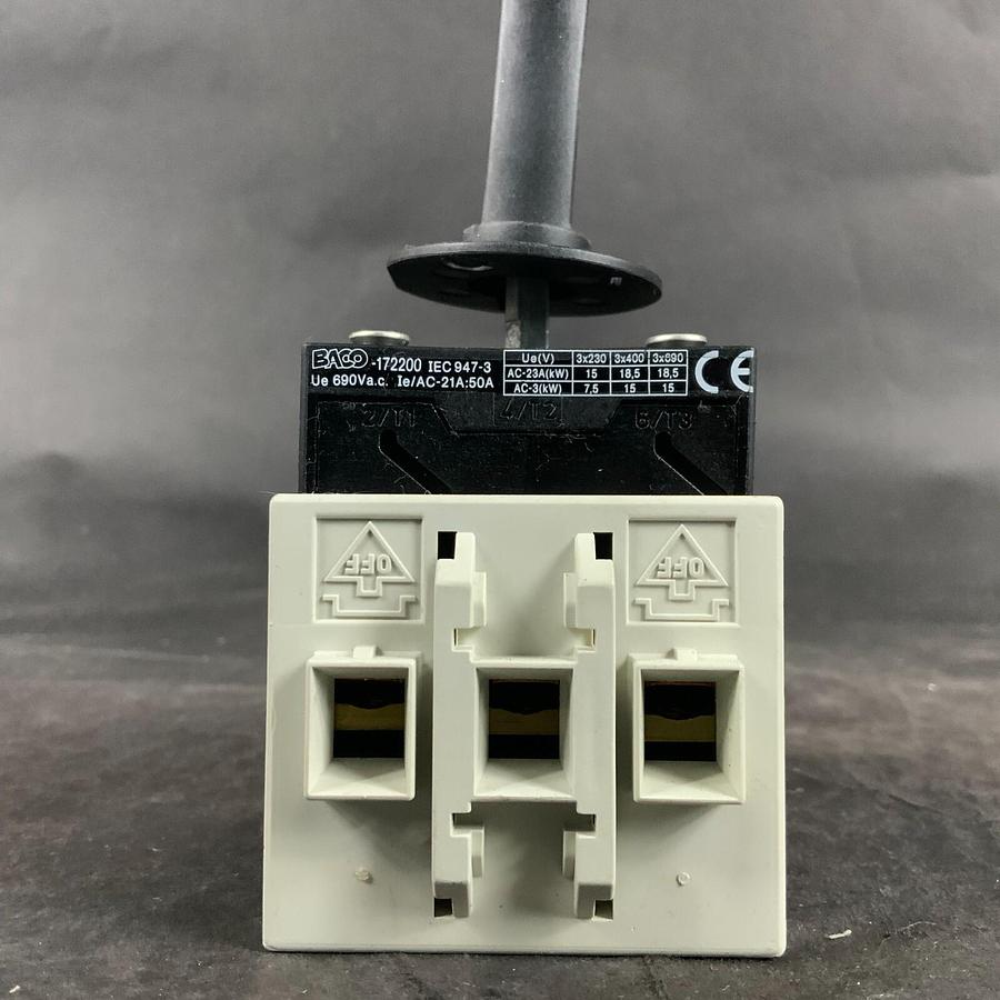 Used BACO CONTROLS 172200 DISCONNECT SWITCH ($ 30 OBO)