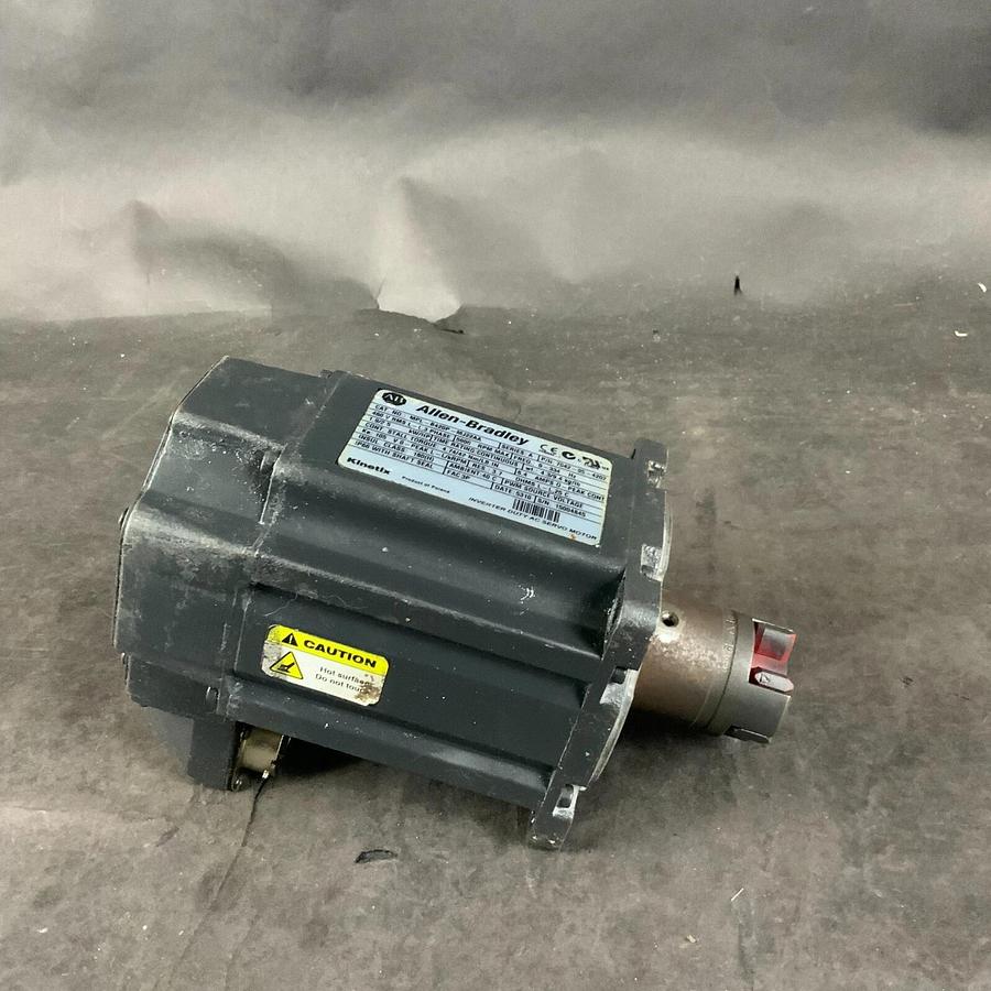 Used ALLEN BRADLEY MPL-B420P-MJ22AA SERVO MOTOR ($825 OBO)