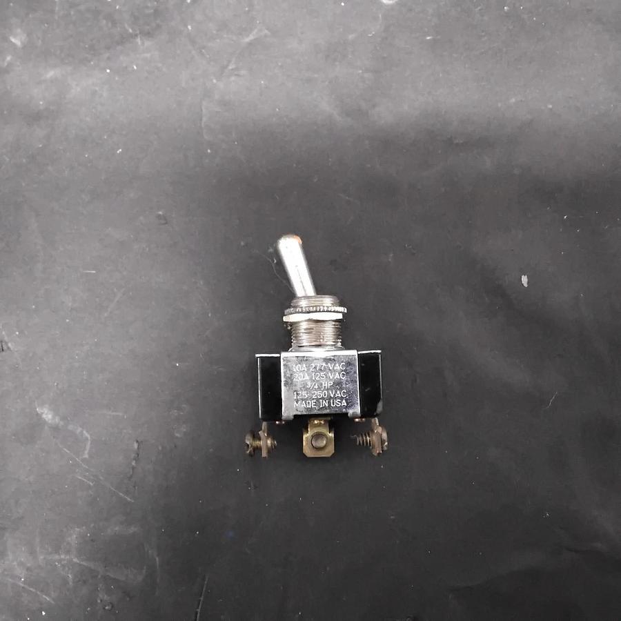 Used GARDNER BENDER GSW-11 TOGGLE SWITCH ($6 OBO)