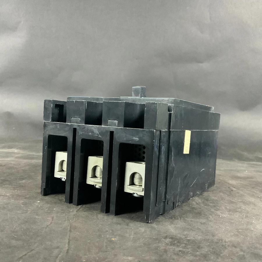 Used CUTLER HAMMER FH36006A CIRCUIT BREAKER ($125 OBO)
