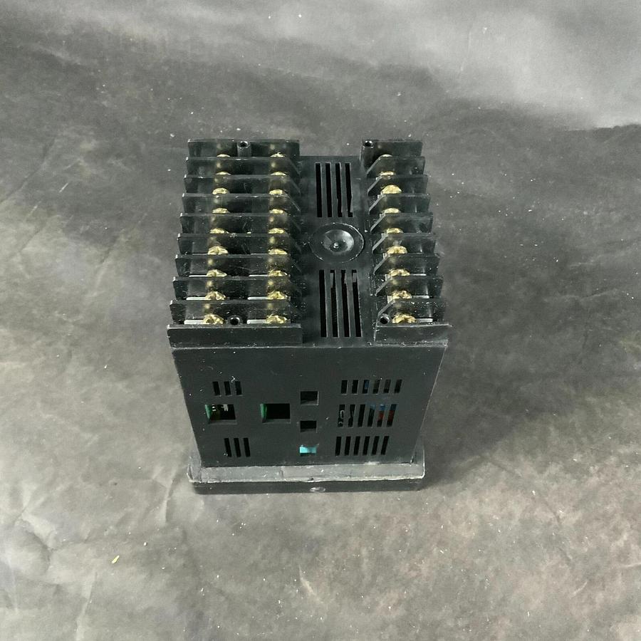 Used CHROMALOX 2104-SS120 TEMPERATURE CONTROLLER ($500 OBO)