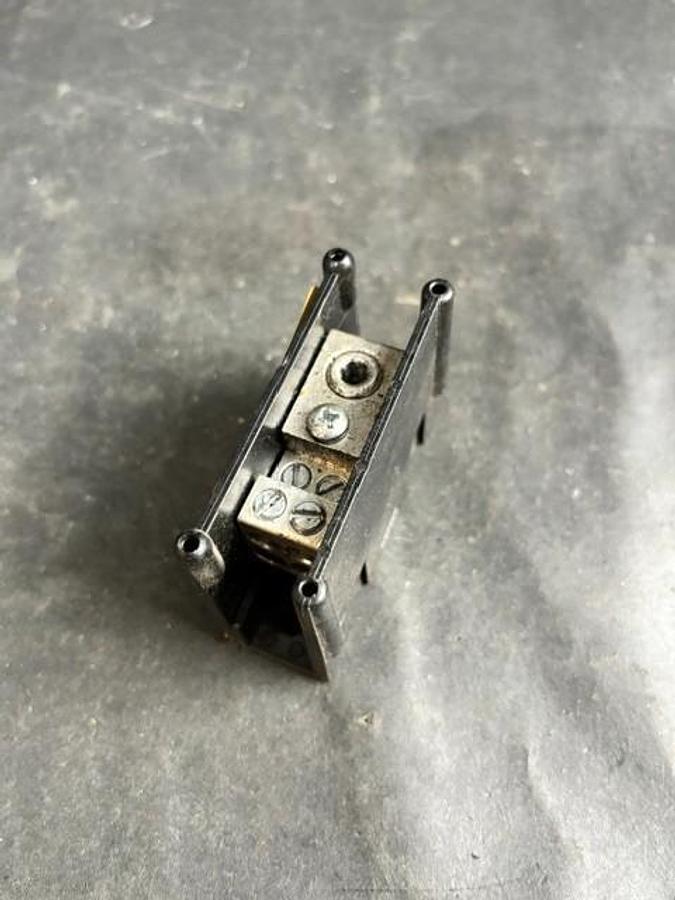 Used GOULD SHAWMUT 63131 POWER DISTRIBUTION BLOCK