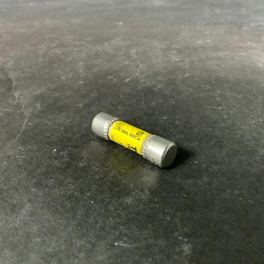Used BUSSMANN FNQ 6 TIME DELAY FUSE - SET OF 2 ($6 OBO)