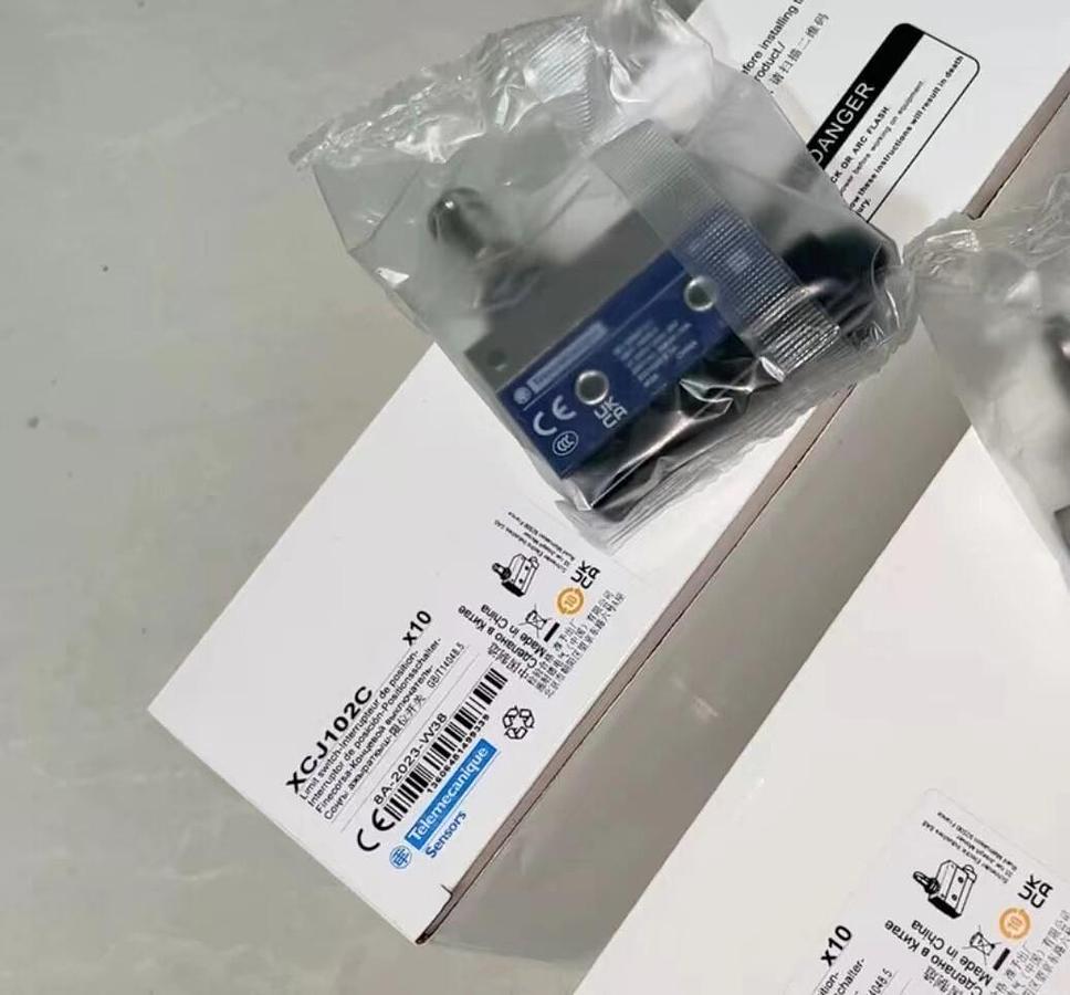 Used TELEMECANIQUE ZBE-101 SELECTOR SWITCH ($10 OBO)