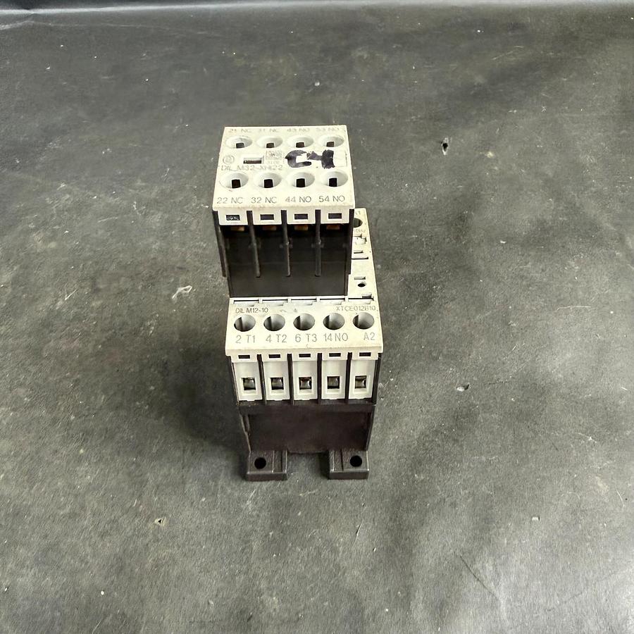 Used KLOCKNER MOELLER XTCE012B10 W/ M32-XH122 CONTACTOR