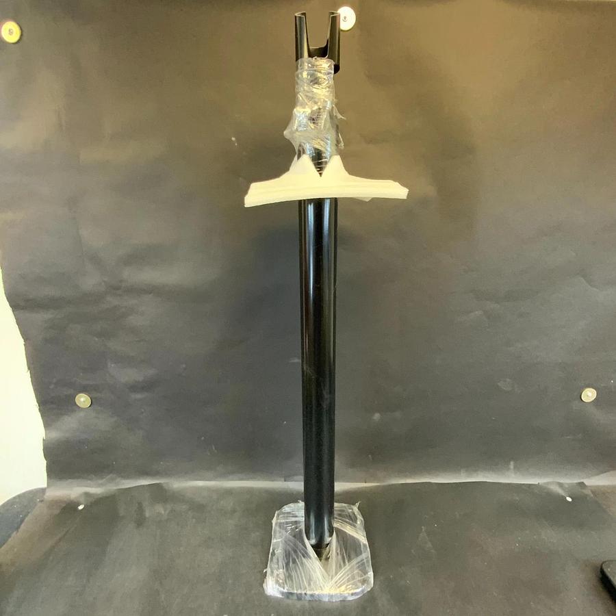SEMACONNECT 03310001 SINGLE PEDESTAL FOR EV CHARGING STATION ($70 OBO)