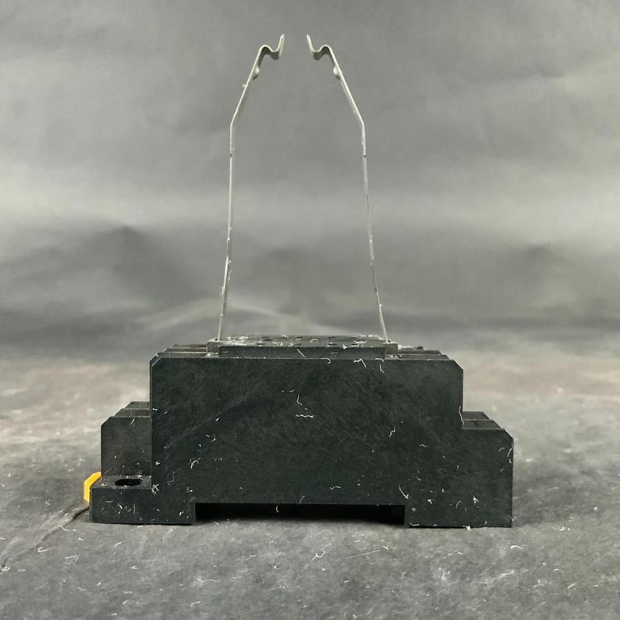 Used OMRON PYF08A RELAY SOCKET ($5 OBO)
