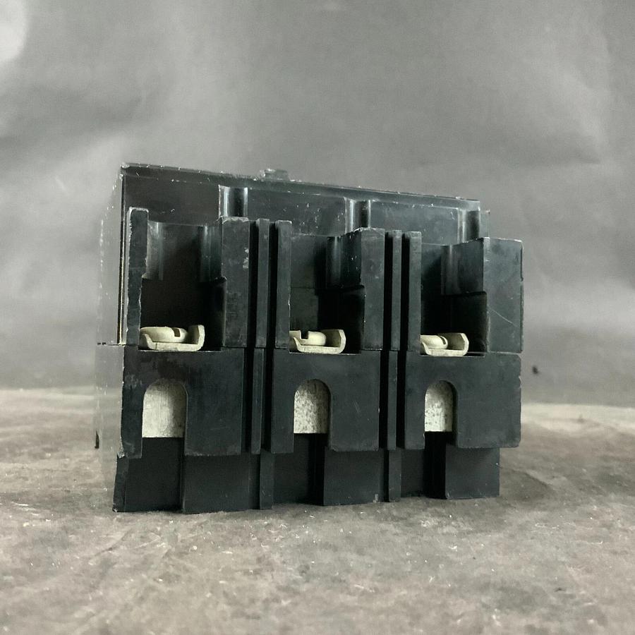 Used WESTINGHOUSE EA3015 CIRCUIT BREAKER ($35 OBO)