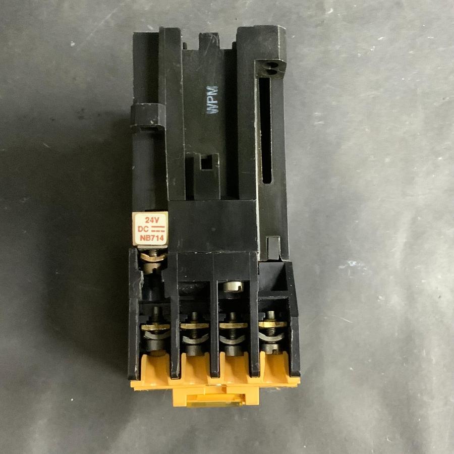 Used ALLEN BRADLEY 100-A09ND3 SERIES B CONTACTOR ($10 OBO)
