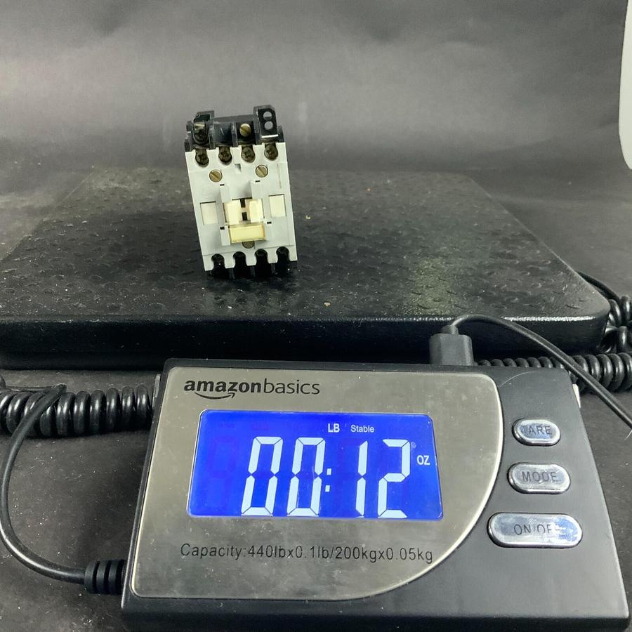 Used ALLEN BRADLEY 700-F400A2 C CONTACTOR ($35 OBO)