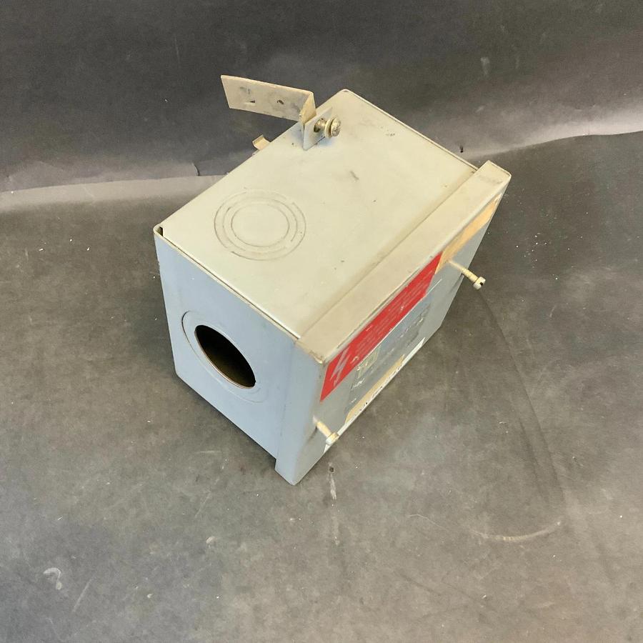 Used SQUARE D P1B-14 100 AMP PLUG-IN DUCT ($50 OBO)