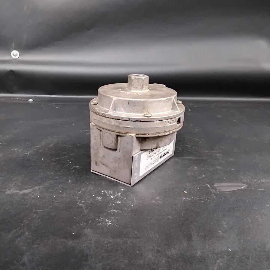 Used ANTUNES CONTROLS RLGP-A LOW PRESSURE SWITCH ($30 OBO)