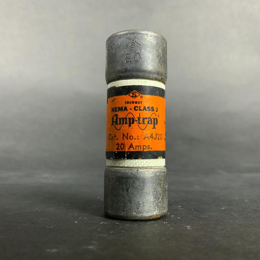 Used FERRAZ SHAWMUT AMPTRAP A4J20 FUSE - SET OF 2 ($10 OBO)