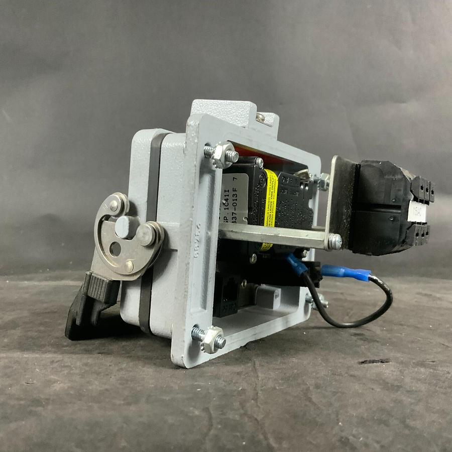 Used ZIP PORT 2P-PGA-32-300 PANEL INTERFACE CONNECTOR ($90 OBO)