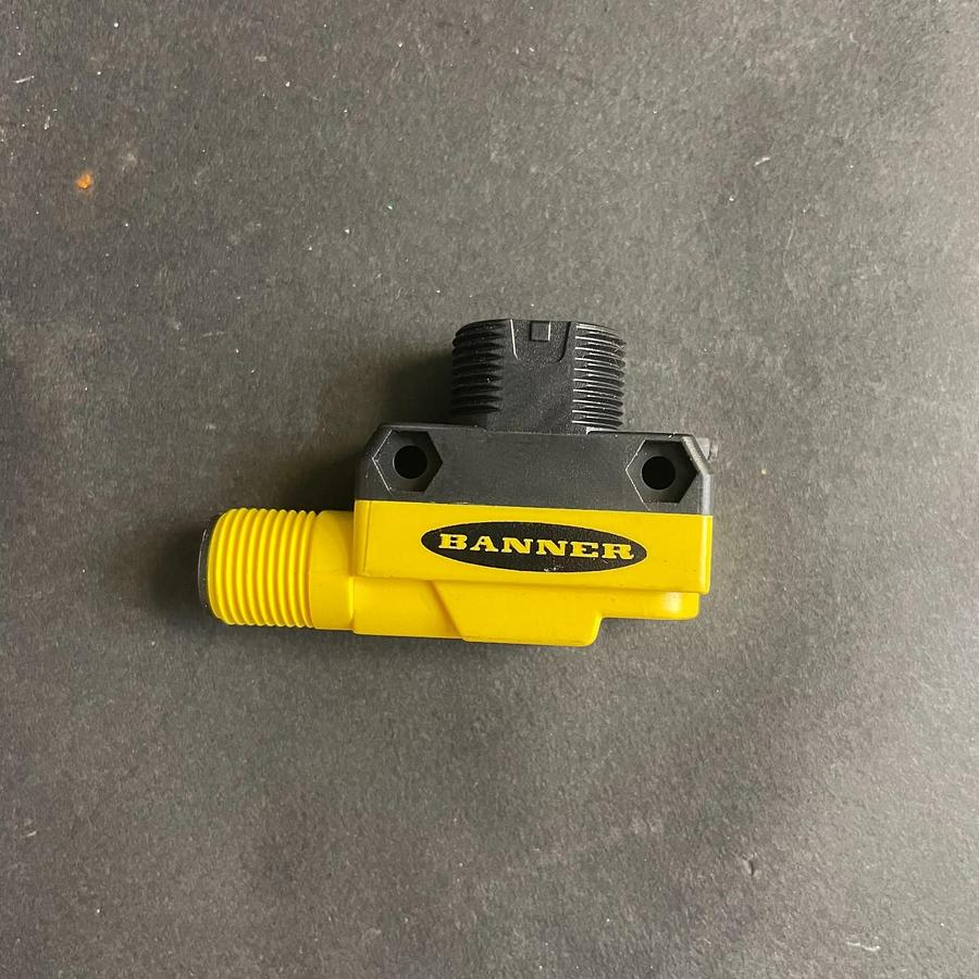 Used BANNER ENGINEERING QS186EQ8 PHOTOELECTRIC SENSOR 10-30VDC INDUSTRIAL AUTOMATION