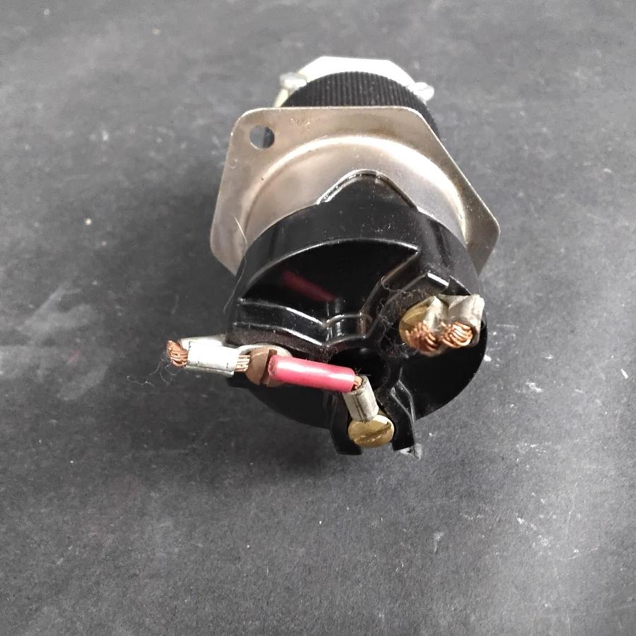 Used HUBBELL TWIST-LOCK CONNECTOR ($20 OBO)
