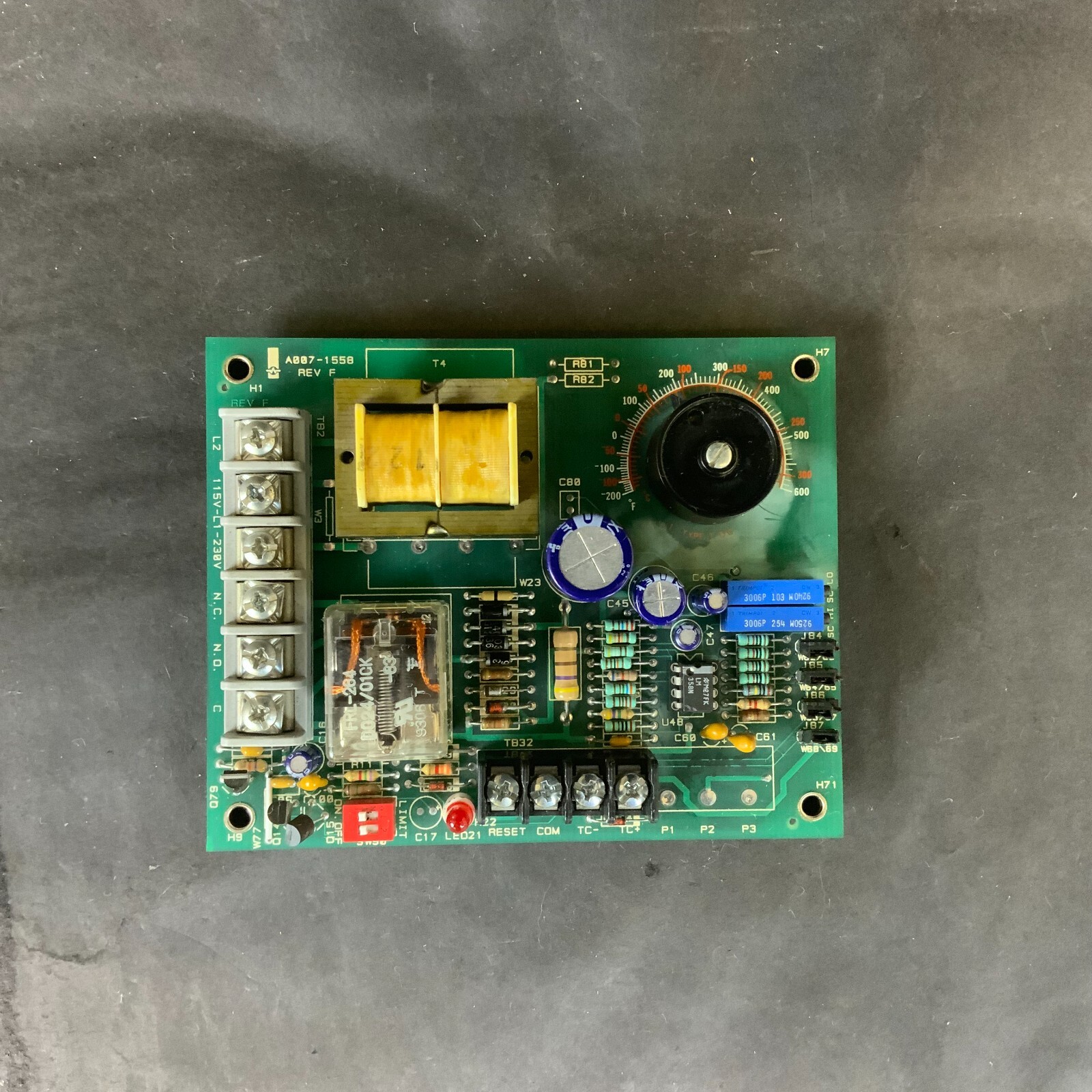 Used WATLOW 141A-1605-4000 REV.F TEMPERATURE CONTROLLER ($60 OBO)