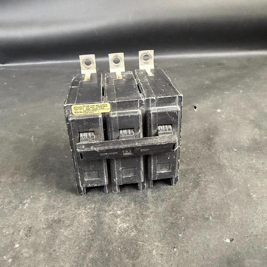 Used WESTINGHOUSE QBHW3020H CIRCUIT BREAKER