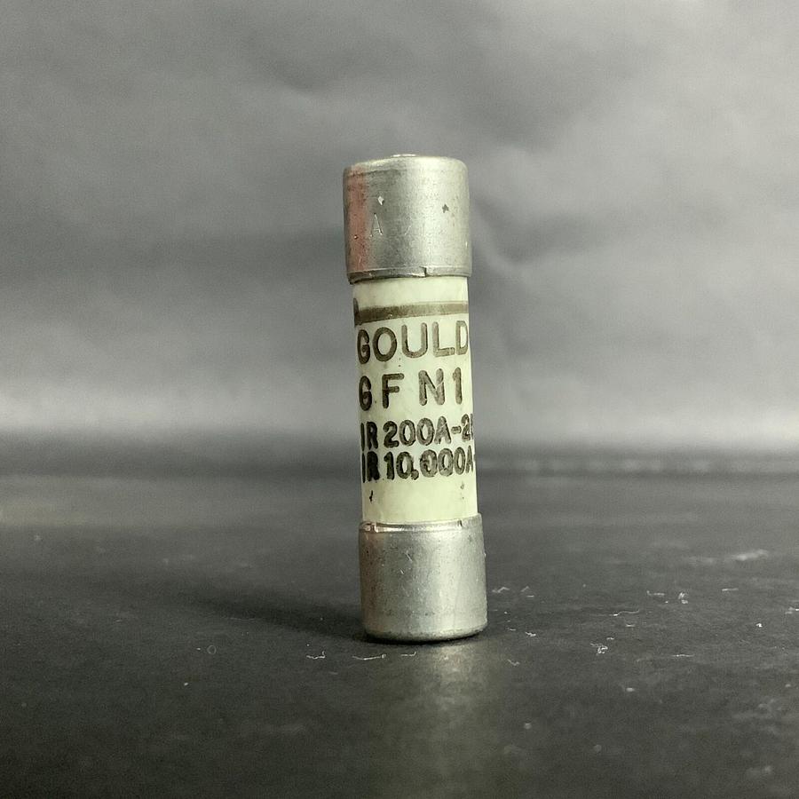 Used FERRAZ SHAWMUT GFN1 FUSE - SET OF 5 ($20 OBO)