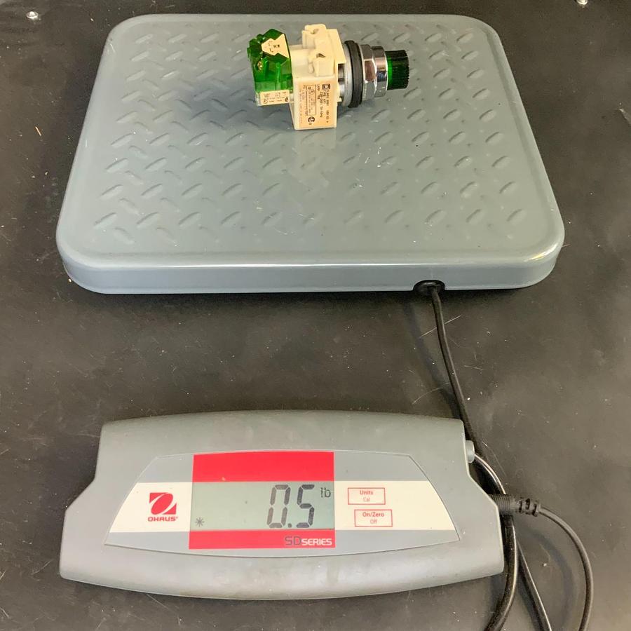 Used SQUARE D 9001K2L35GGH13 GREEN ILLUMINATED PUSHBUTTON ($30 OBO)