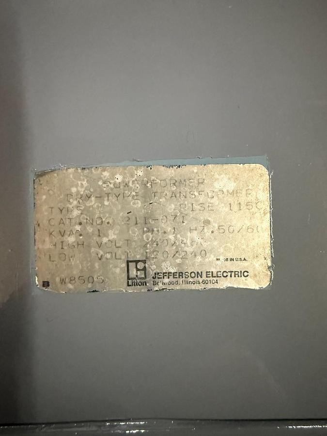 Used Jefferson Electric CAT. NO. 211-071 - 1kVA Transformer - ($90 OBO)