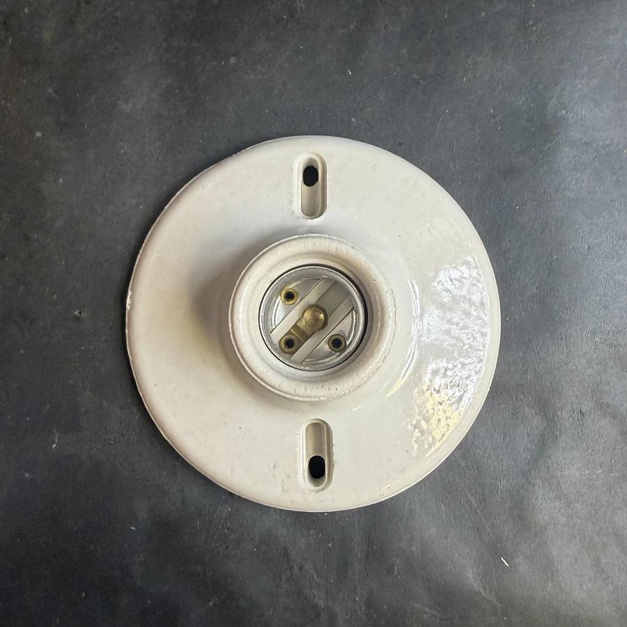 PAULDING 1625 PORCELAIN LAMPHOLDER ($10 OBO)