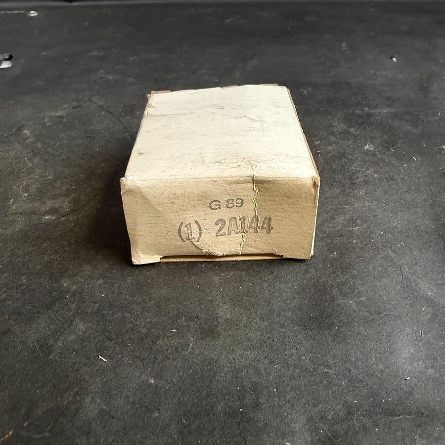 GRAINGER 2A144 PRESSURE GUAGE ($20 OBO)