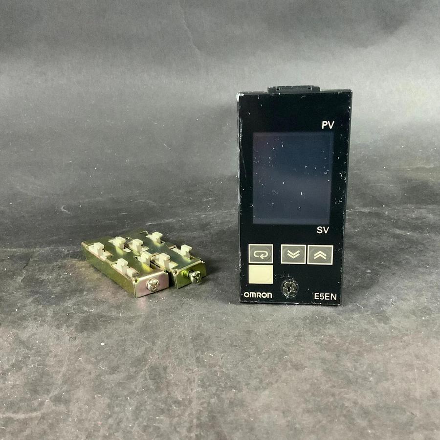 Used OMRON E5EN-C3MTC-500 TEMPERATURE CONTROLLER ($50 OBO)
