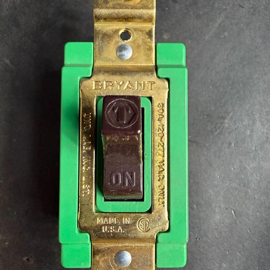 Used BRYANT 30A 120-277VAC SINGLE POLE SWITCH ($15 OBO)