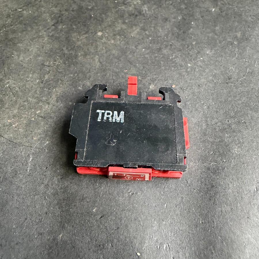 Used ALLEN BRADLEY 800E-4X01 SERIES B CONTACT BLOCK ($12 OBO)