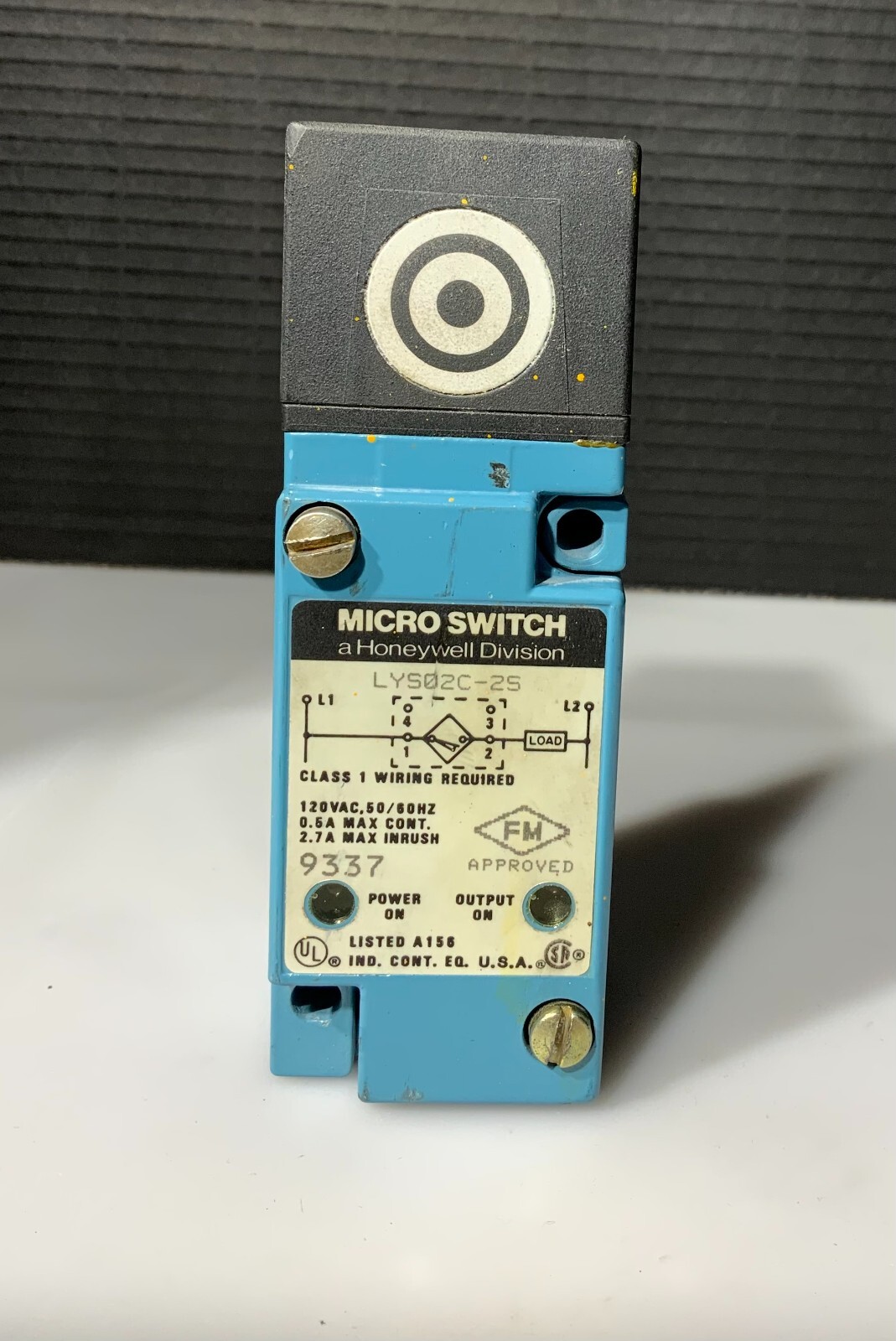 Used HONEYWELL DIVISION MICRO SWITCH LYS02C-2S ($49.99 OBO!!!)