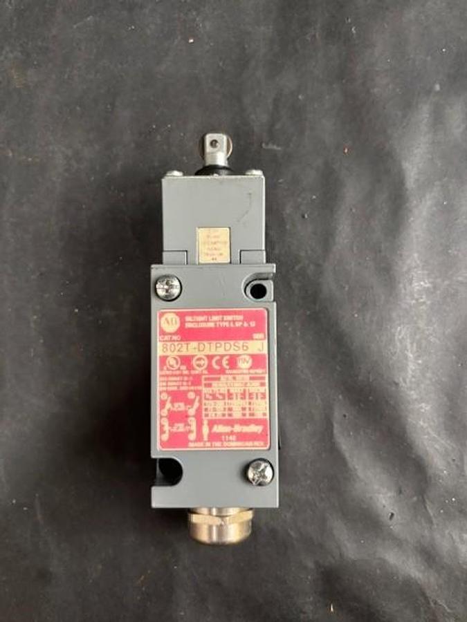 Used ALLEN BRADLEY 802T-DTPDS6 OILTIGHT LIMIT SWITCH