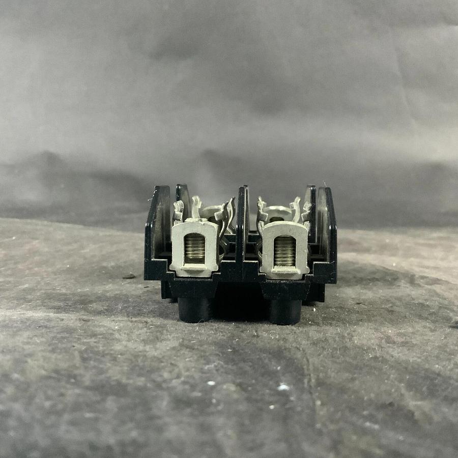 GENERIC 98130-2 FUSE HOLDER ($8 OBO)