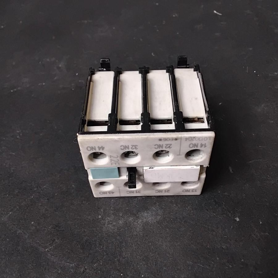 Used SIEMENS SIRIUS 3RH1921-1HA22 AUXILIARY SWITCH BLOCK ($20 OBO)