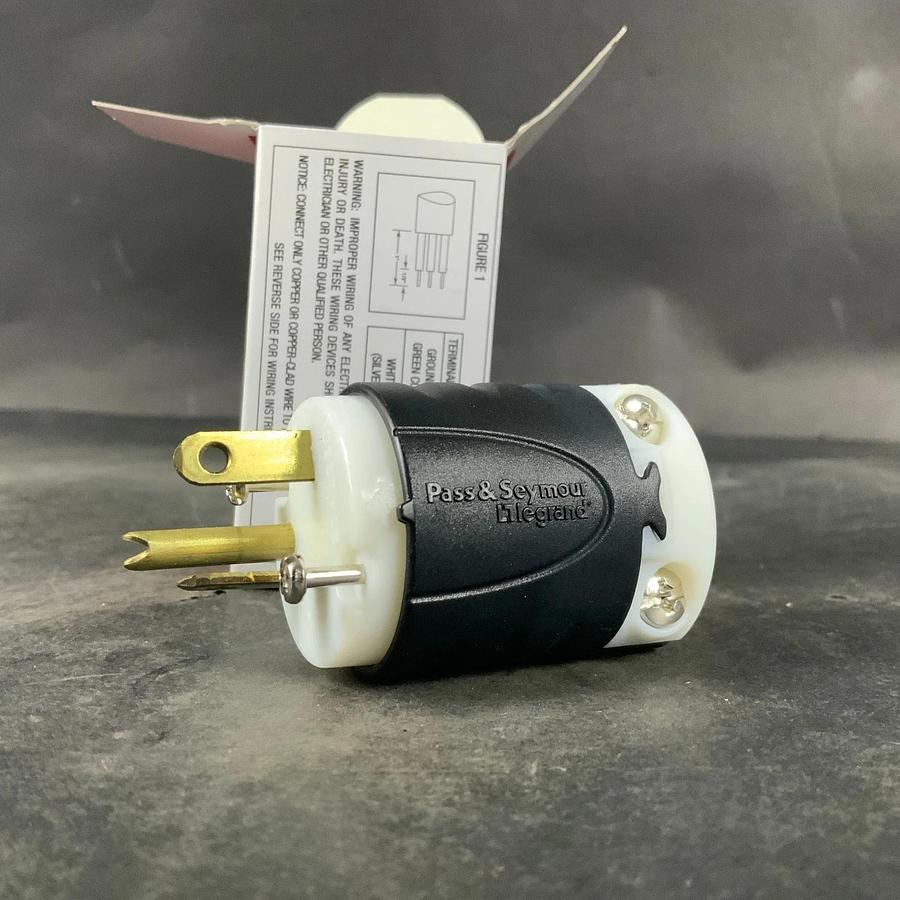 Used LEGRAND PS5466-X STRAIGHT BLADE PLUG ($10 OBO)