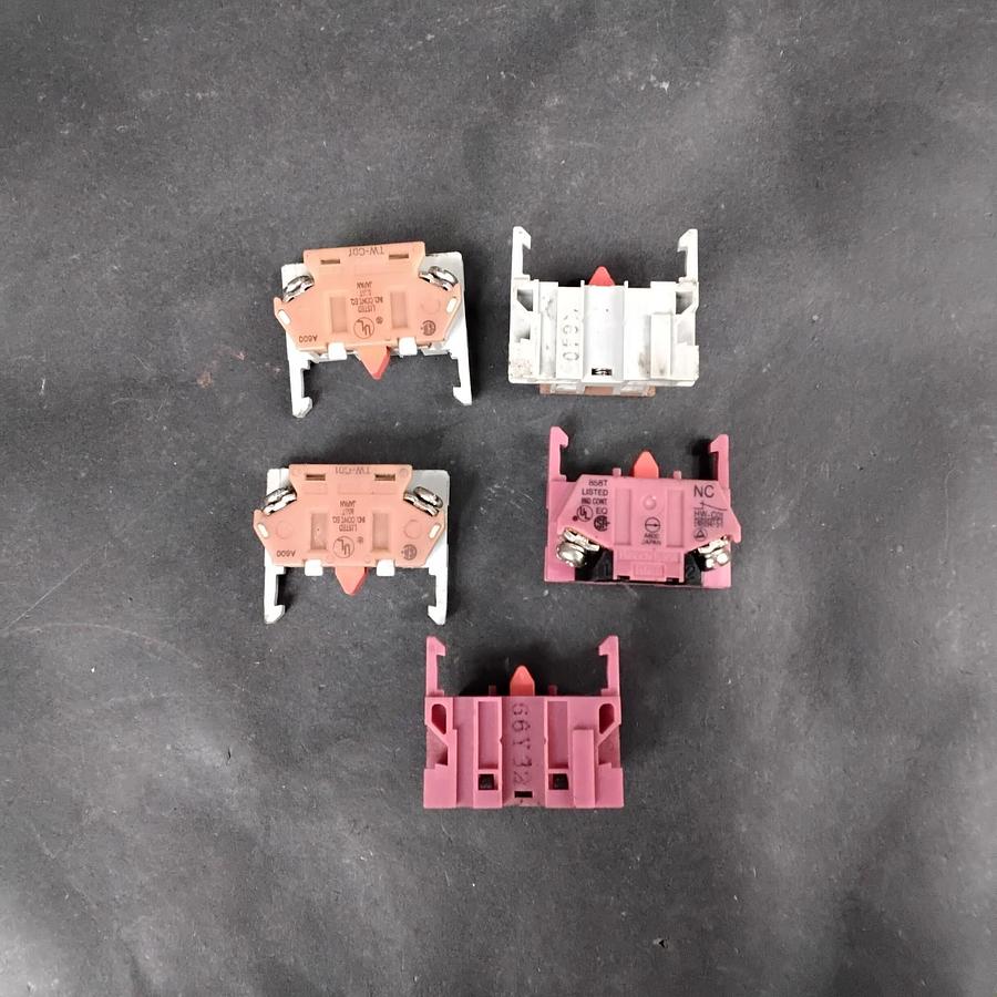 Used IDEC HW-C01 CONTACT BLOCKS - GROUP OF 5 ($13 OBO)