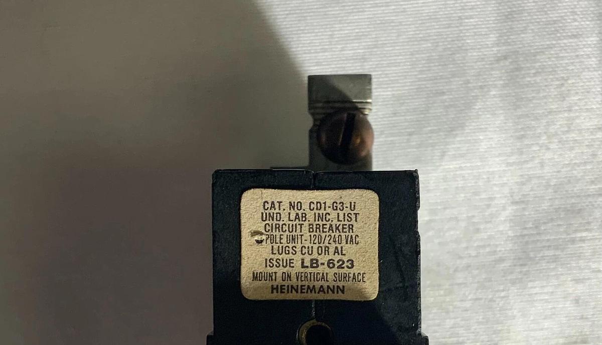 HEINEMANN CD1-G3-U-025 (25A) ($26.99 OBO)