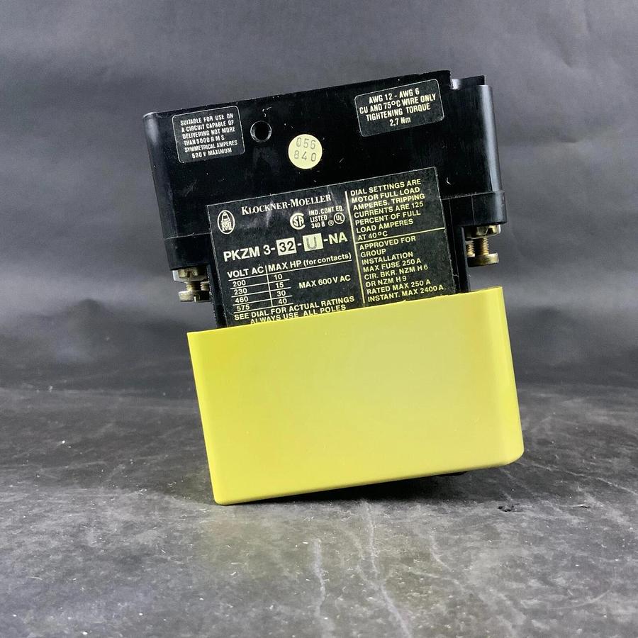 Used MOELLER PKZM3-32-U-NA CIRCUIT BREAKER - WITH HI22-PKZM3 AUX CONTACT ($35 OBO)