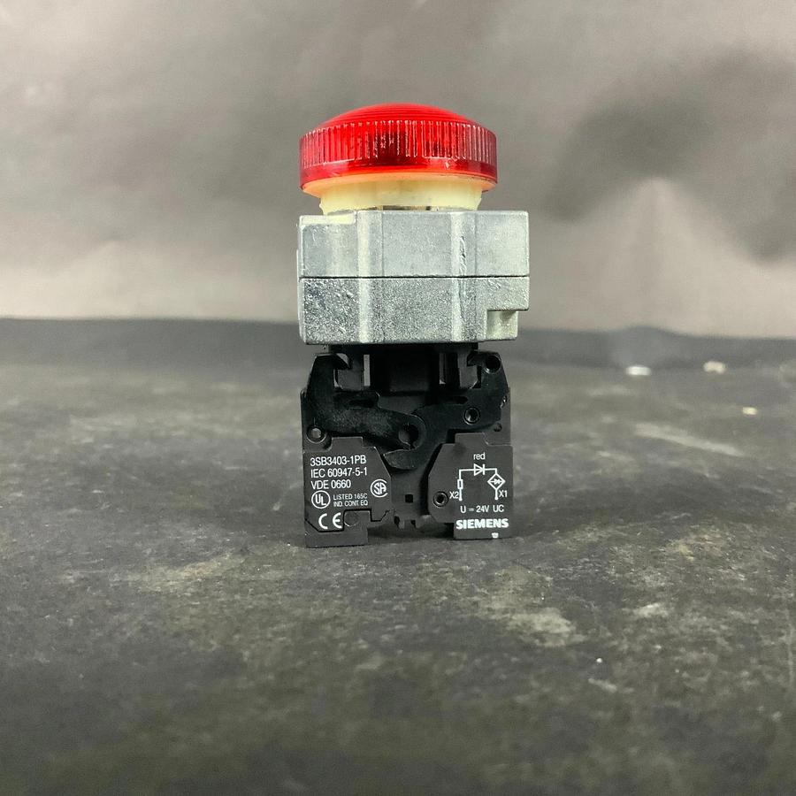 Used SIEMENS 3SB3403-1PB RED ILLUMINATED PILOT LIGHT ($8 OBO)