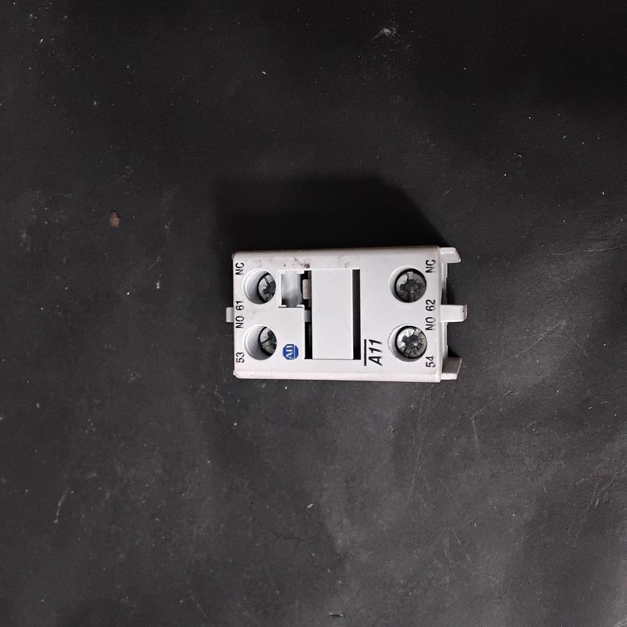 Used ALLEN BRADLEY 100-F SER B AUXILIARY CONTACT BLOCK ($8.50 OBO)