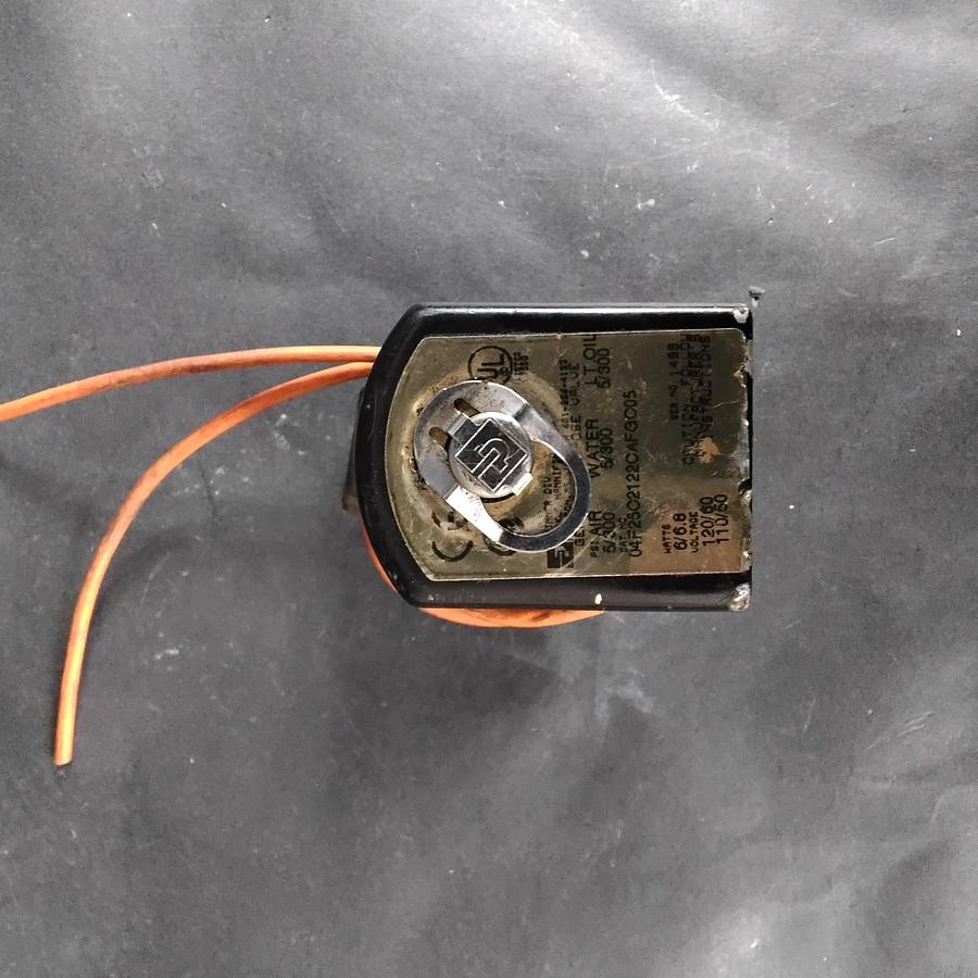 Used PARKER 04F25C2122CAFGC05 SOLENOID VALVE COIL ($5 OBO)